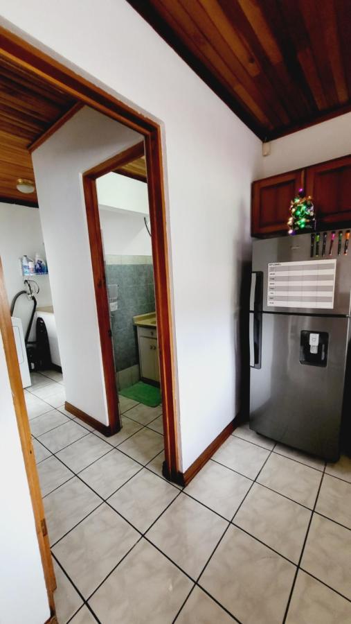 Don Carlos Place Upper Unit アラフエラ エクステリア 写真